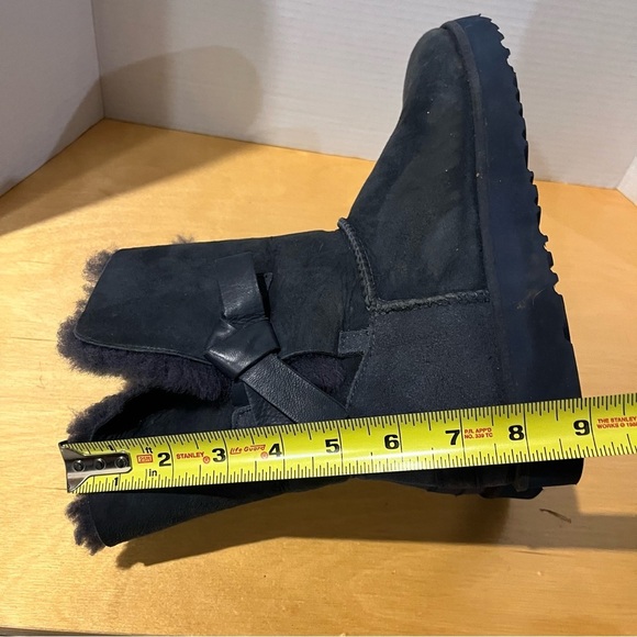 UGG Classic Knot Genuine Shearling Lined Short Boot Blue Size 9 #M1016416 - Picture 10 of 10